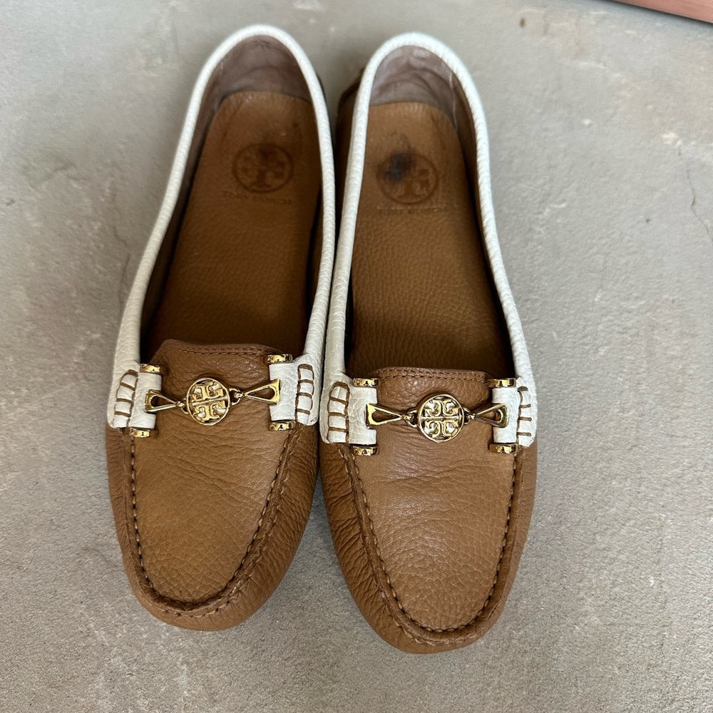 Tory Burch tan Driving Loafers - Picture 2 of 8